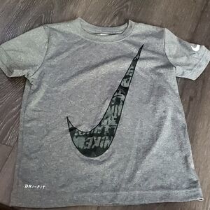 Nike dri-fit boys tee